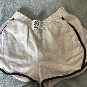 Nike women short